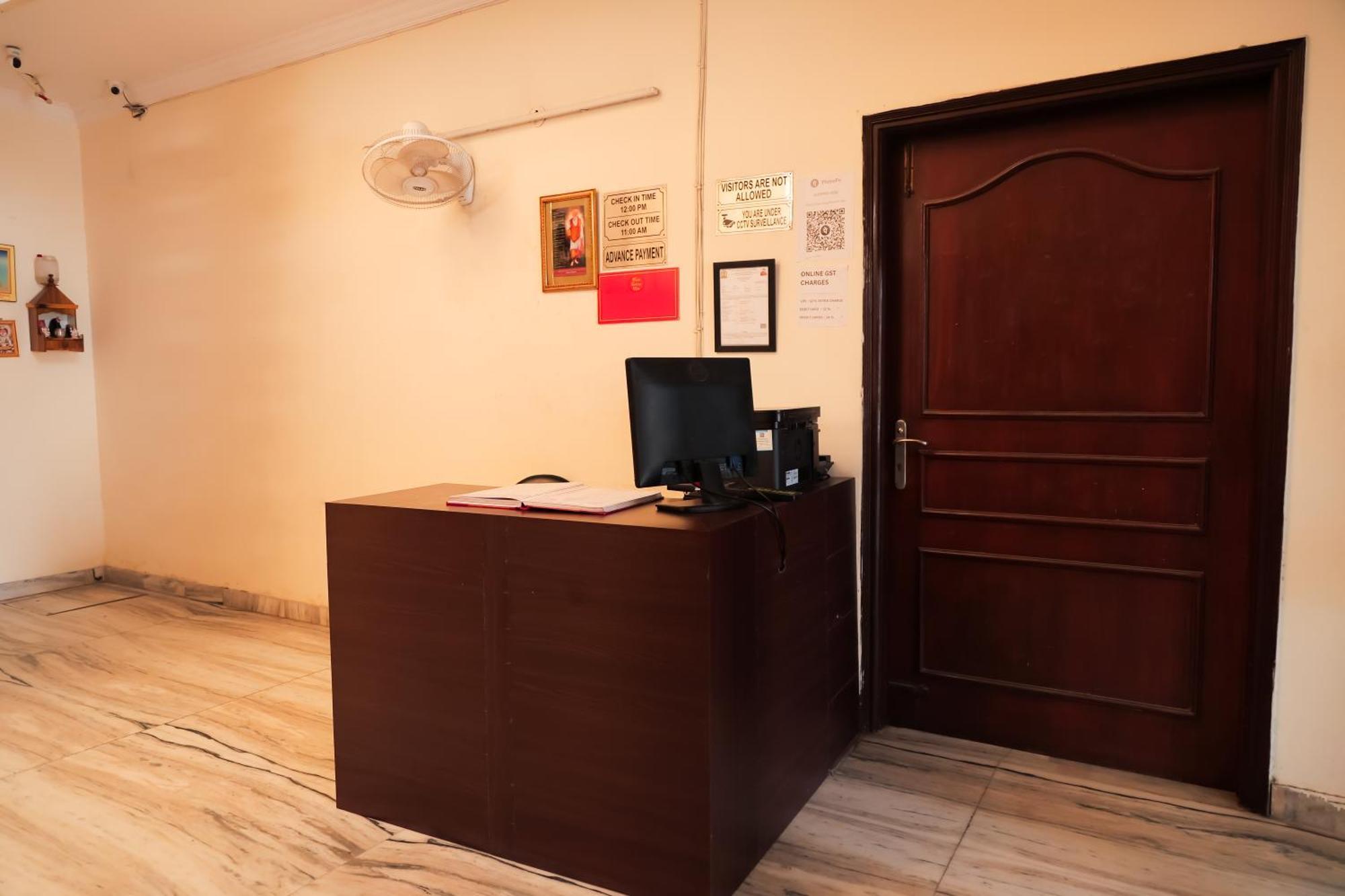 Hotel Green Villa - Near Anand Vihar Station Нью-Делі Екстер'єр фото
