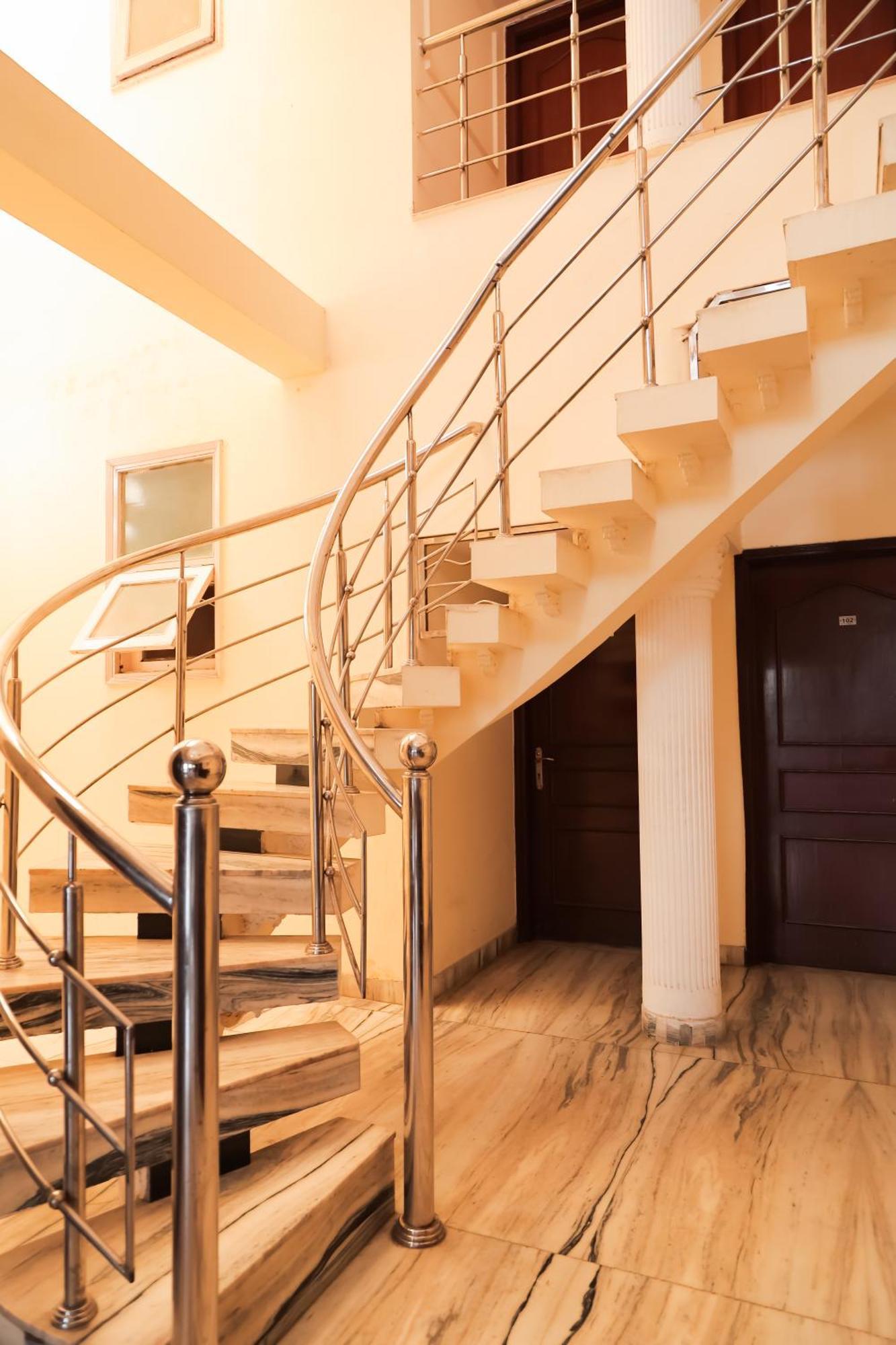Hotel Green Villa - Near Anand Vihar Station Нью-Делі Екстер'єр фото